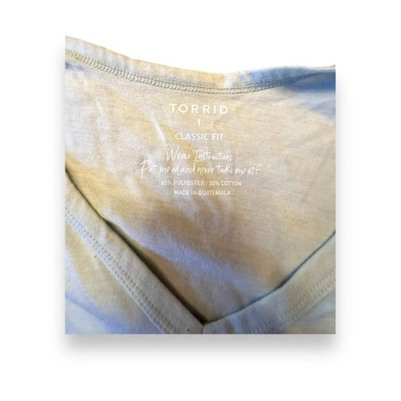 Women’s torrid 1 Pale Blue Girlfriend Signature Jersey V-Neck Tee 14 16 1X 1XL - Picture 9 of 11